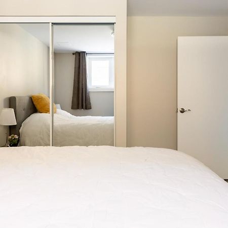 Entire 2 Bedroom Apartment Downtown - U1 Kitchener Dış mekan fotoğraf